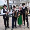 Rot-Gold-Trio beim Herbstvolkstanzfest in Wien